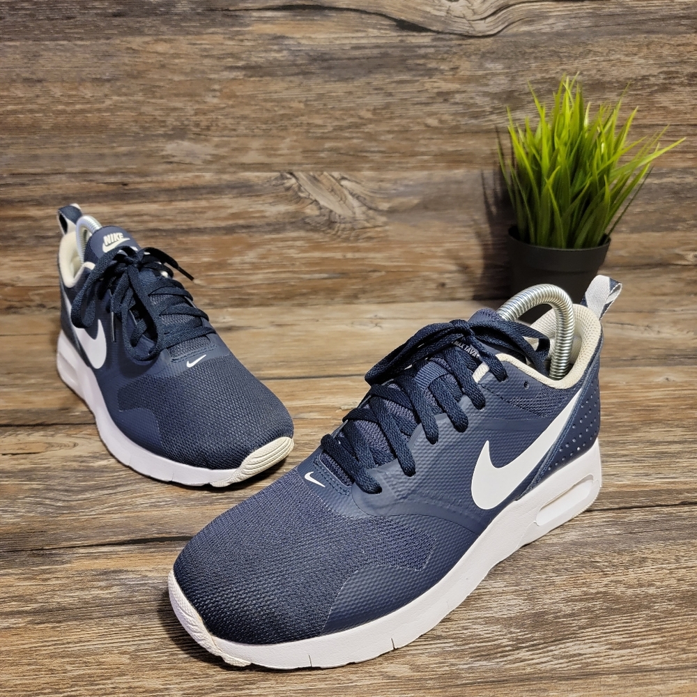 Nike Airmax Tavas Size 5Y